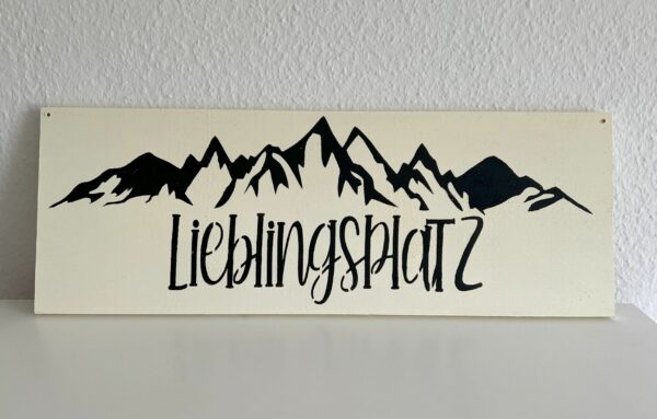 Spruchschild Lieblingsplatz / Bergsilhouette